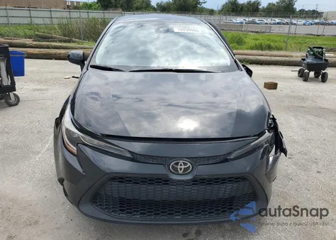 2021 Toyota Corolla L z USA, uszkodzony, nr VIN 5YFDPMAE5MP173622